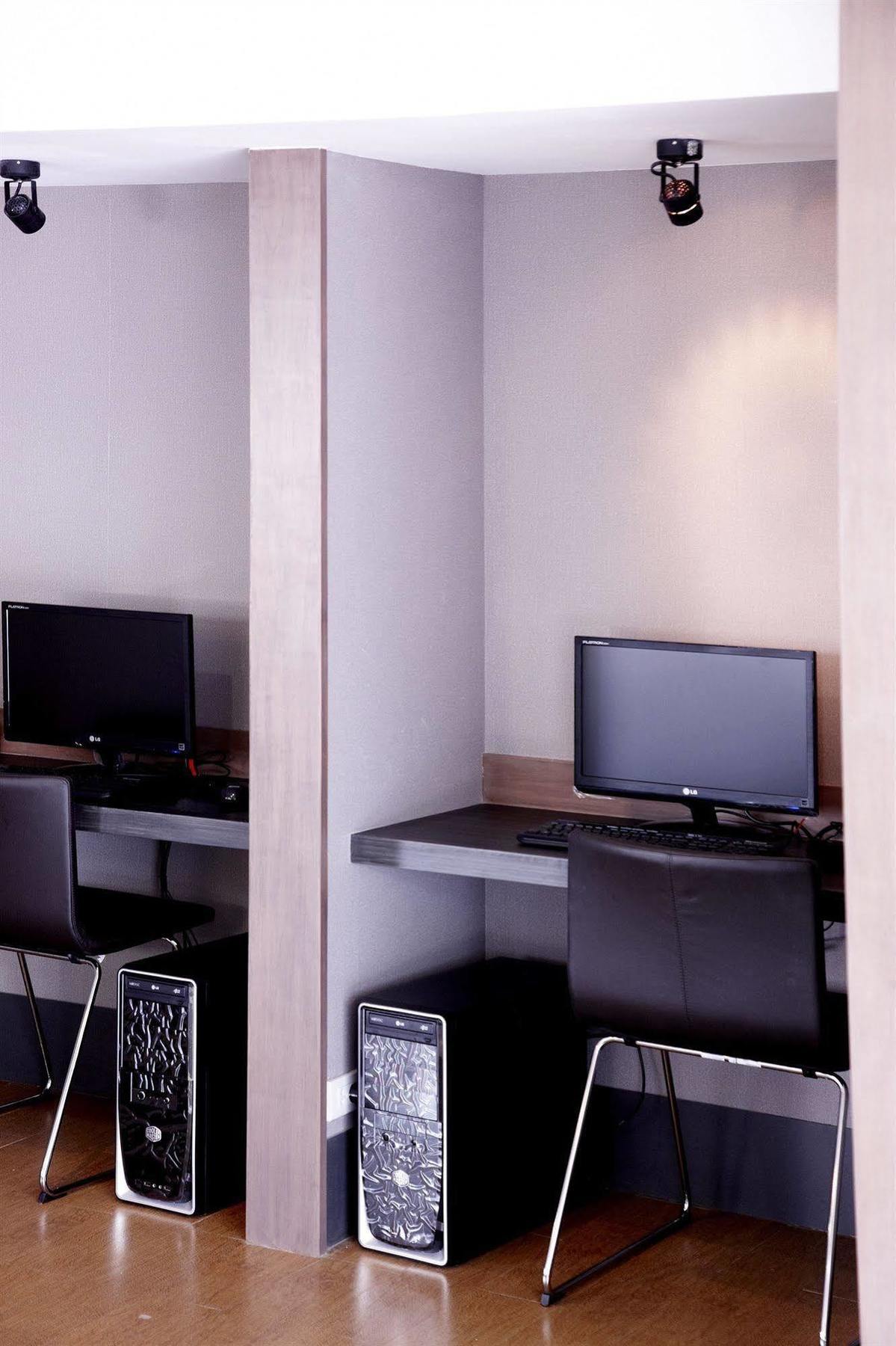 โพสต์ 43 เรสซิเดนส์ Hotel กรุงเทพมหานคร ภายนอก รูปภาพ